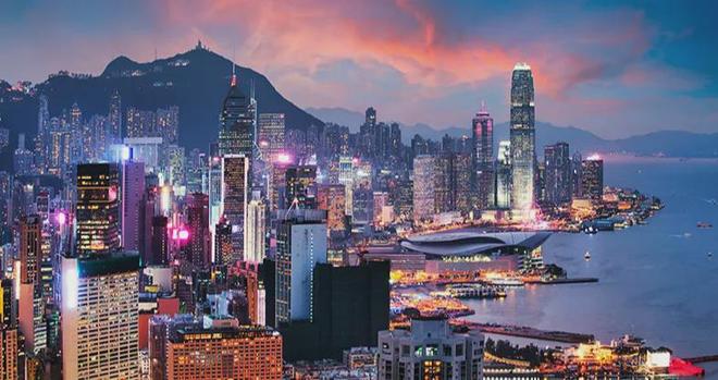 香港，历史、经济与社会发展的多维透视